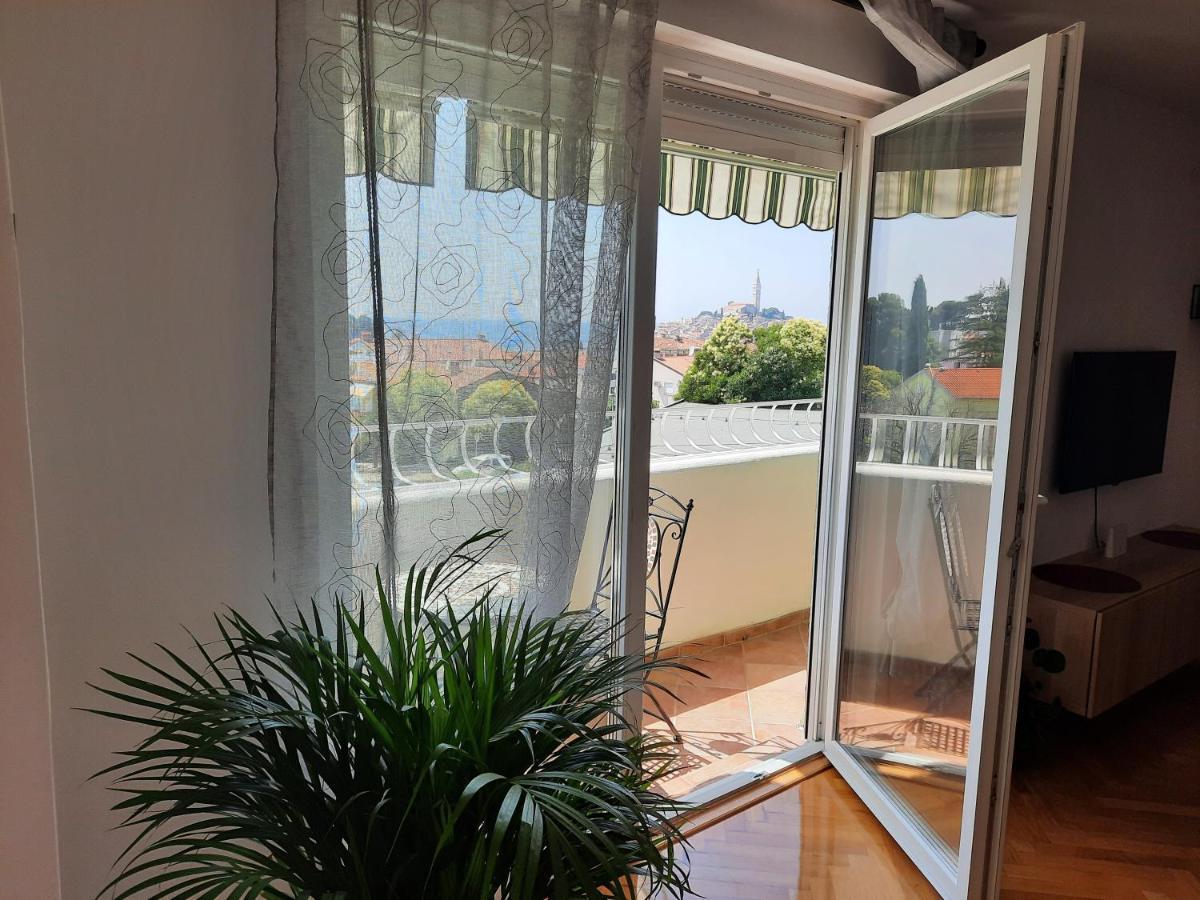 Apartment Maeistro By Privileggio Residence Rovigno Esterno foto