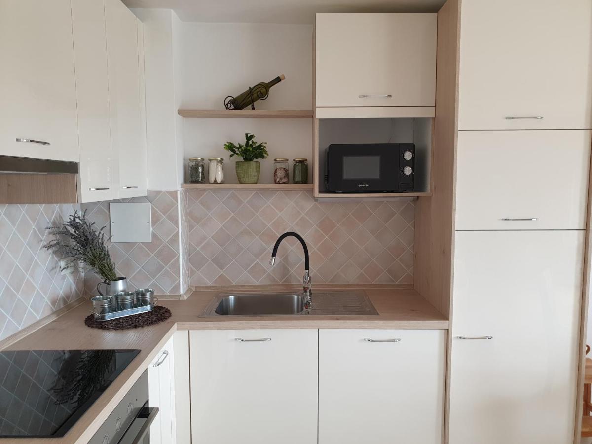 Apartment Maeistro By Privileggio Residence Rovigno Esterno foto