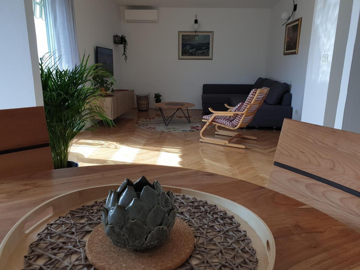 Apartment Maeistro By Privileggio Residence Rovigno Esterno foto