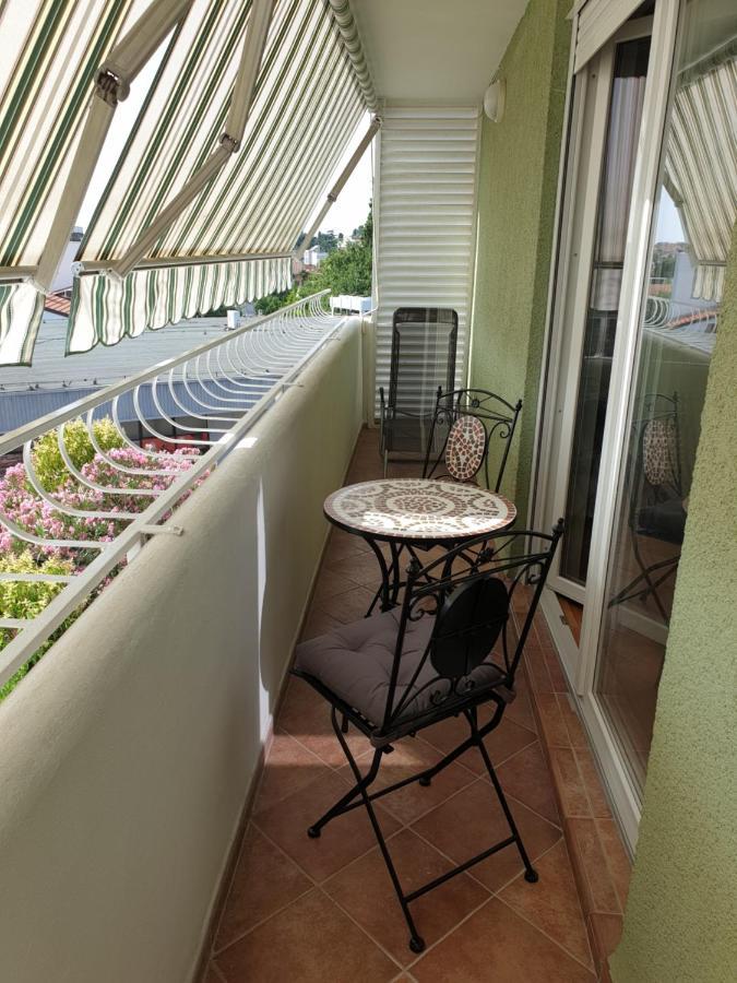 Apartment Maeistro By Privileggio Residence Rovigno Esterno foto